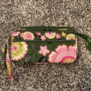 Vera Bradley clutch in Olivia Pink (RETIRED)